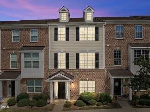 Building Photo - 6052 Kentworth Dr
