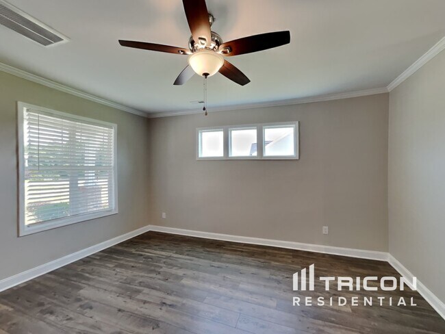 Foto del edificio - 100 E Goodwin Chase Ln