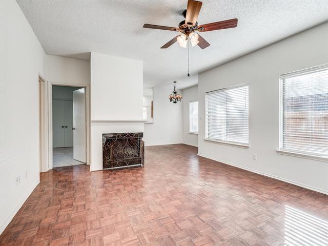 Building Photo - 715 Normandy Dr