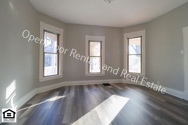 Foto del edificio - 340 W Dewald St