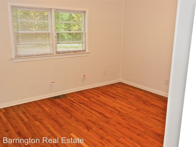 Foto del edificio - 5295 Snowville Brent Rd