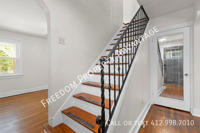 Foto del edificio - 749 Shady Dr E
