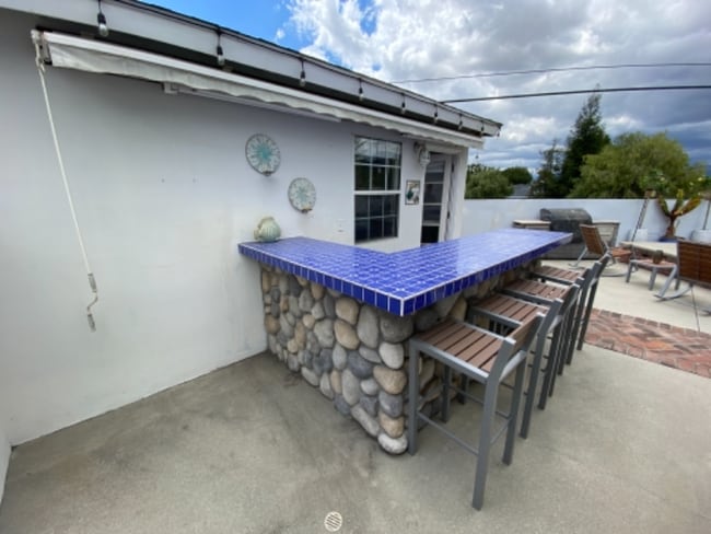Building Photo - 1 Sylvian Ln