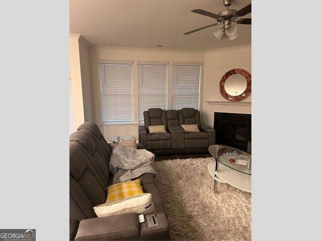 Foto del edificio - 1120 Trident Maple Chase