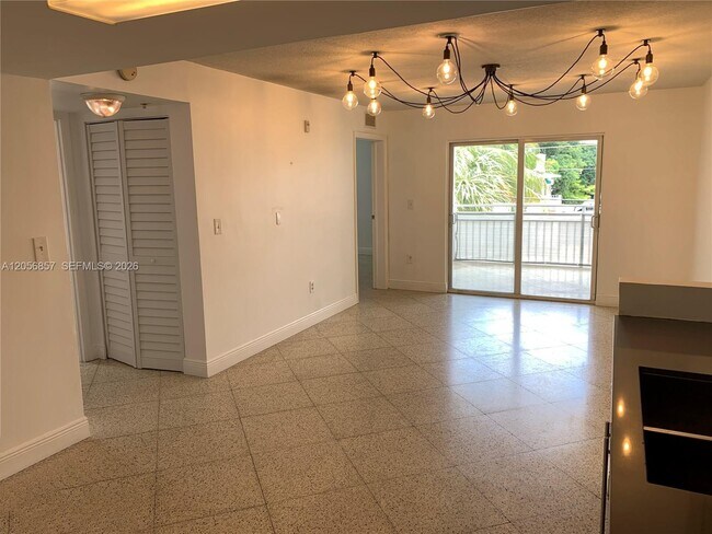 Foto del edificio - 498 SW 2nd St
