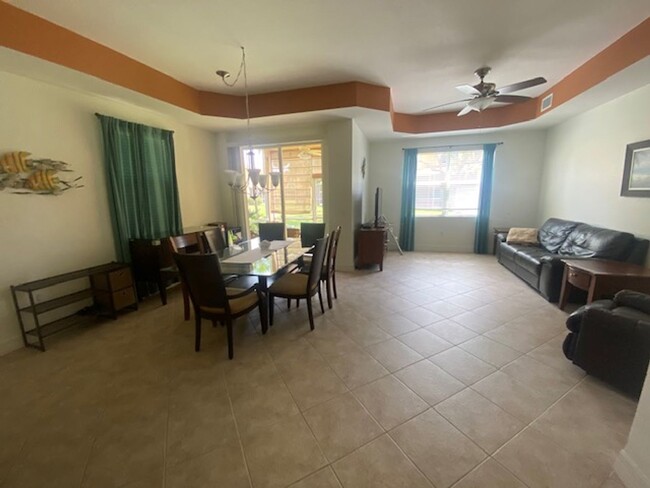 Foto del edificio - 3 bedroom 2.5 bathroom