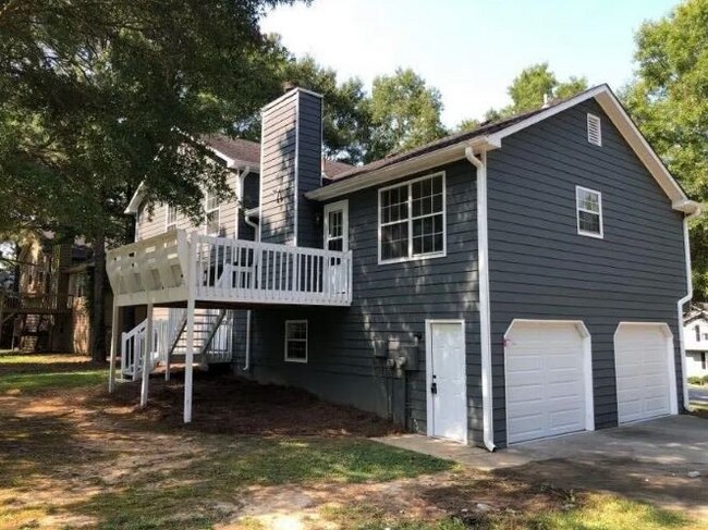 Building Photo - 608 Amberwood Pl