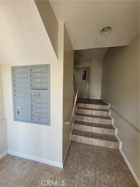 Building Photo - 11041 La Maida St