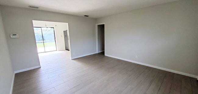 Foto del edificio - 3 Bedroom Home In Alrington!