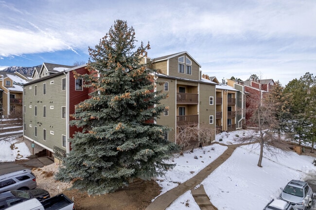Building Photo - Gold Run Condominiums
