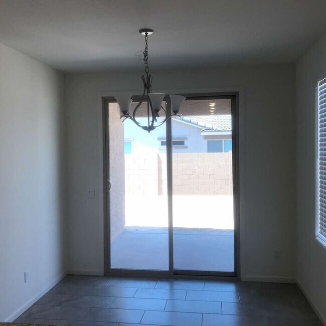 Building Photo - 734 W Nova Pl - 4 BR, 2 BA - Casa Grande