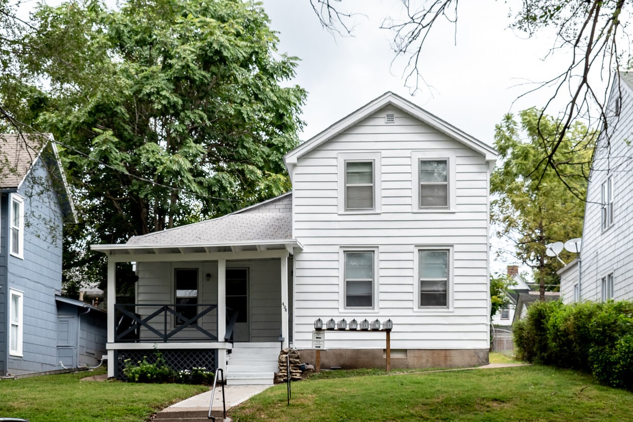 Primary Photo - 426 Olive St