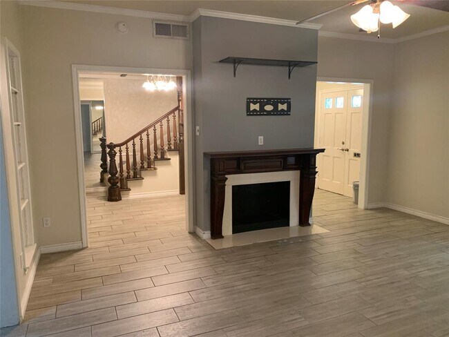 Foto del edificio - 1817 Saxony Ln