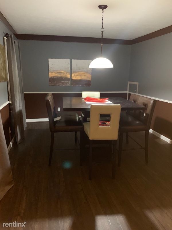 Foto del edificio - 10540 Ravenna Rd