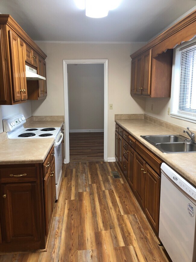 Foto del edificio - Ranch Style 3 Bedroom, 2 Bath Home
