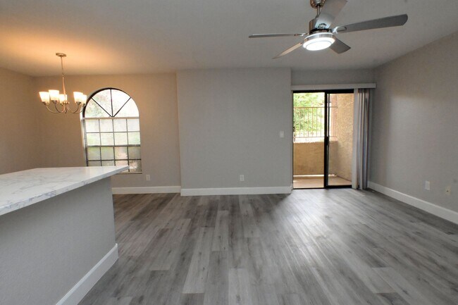 Foto del edificio - 2968 Juniper Hills Blvd