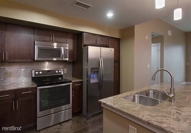 Foto del edificio - 1500 E Side Dr