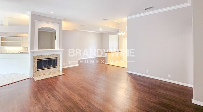Building Photo - 7036 Fallbrook Ct