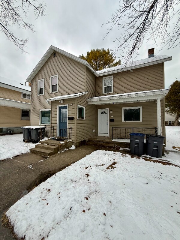 Foto del edificio - 406 Center Ave