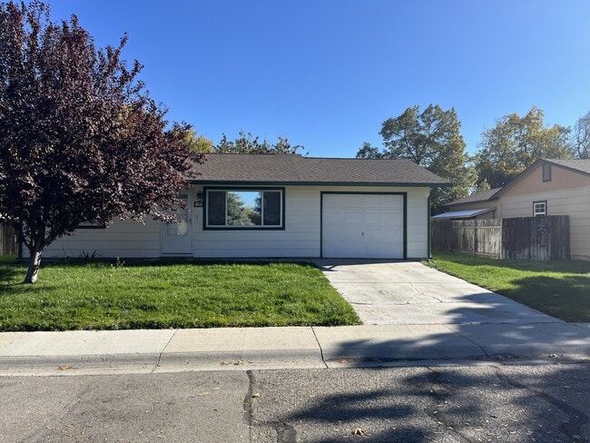 Building Photo - 3306 S Virginia Ave