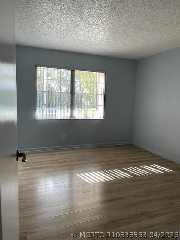 Building Photo - 3034 Ellesmere B