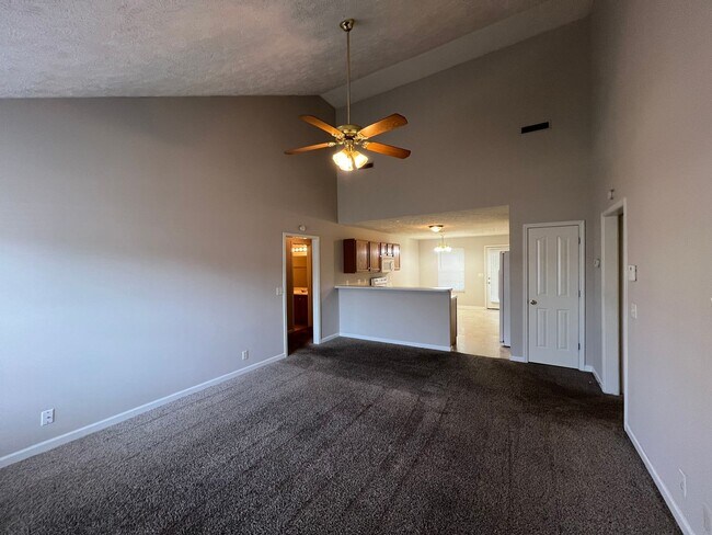 Foto del edificio - Cute 3 BR 2 Bath Home in Cul de Sac - Minu...