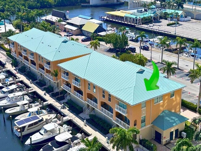 Building Photo - 635 Casa Loma Blvd