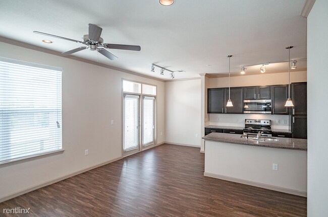 Building Photo - 3 br, 2 bath Flat - 3750 National Pkwy 1,389