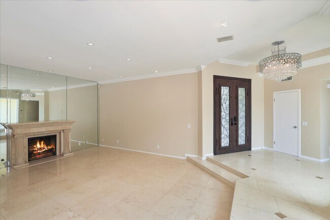 Building Photo - 11800 Bel Ter