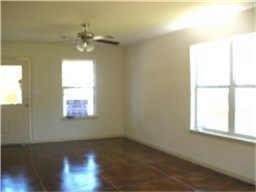 Building Photo - 106 Lindley St