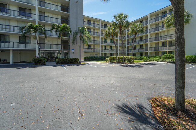 Foto del edificio - 1605 S US Hwy 1