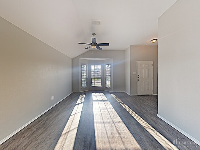 Building Photo - 1701 Bob Dr