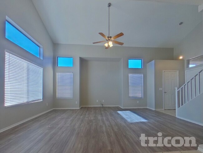 Foto del edificio - 10791 W Rio Vista Ln