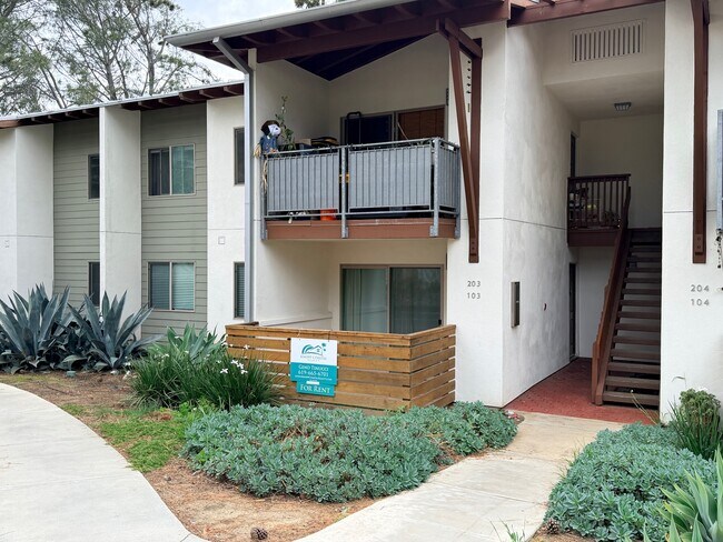 Foto del edificio - 1780 S El Camino Real