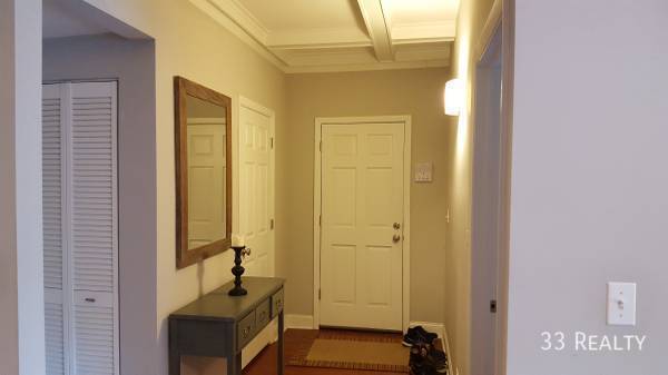 Building Photo - Spacious rehabbed 2 bedroom in prime Ander...