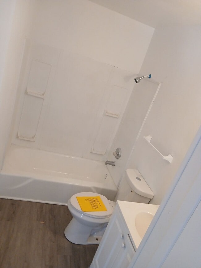 Foto del edificio - 1017 Irving Ave