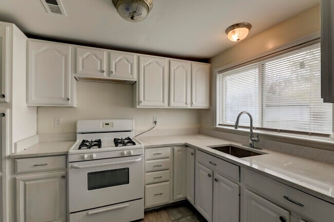 Foto del edificio - 6020 Mayfair St