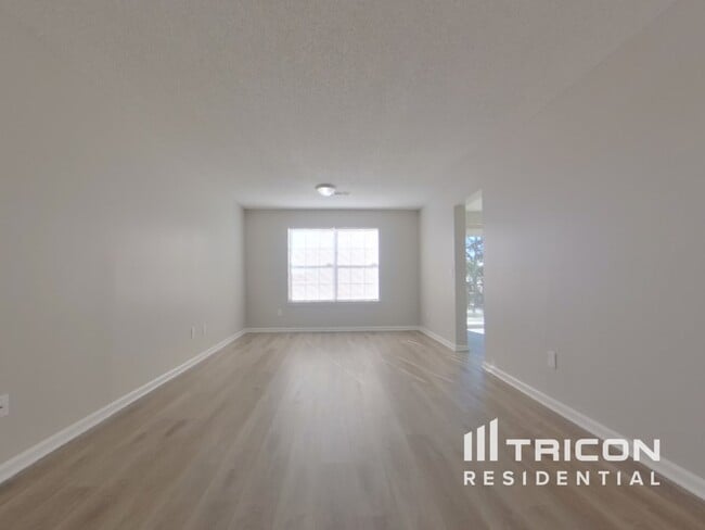 Building Photo - 1104 Waverly Pl Dr