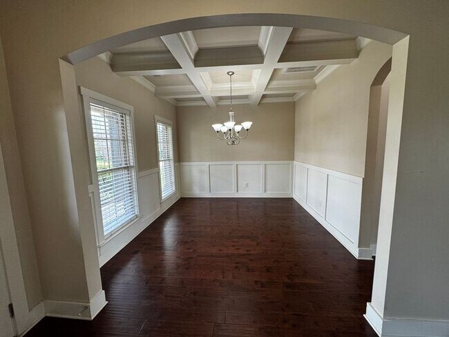 Foto del edificio - Home in Tech Corridor/Research Park with FENCED YARD and BONUS ROOMS
