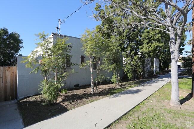 Building Photo - 3711 Clarington Ave