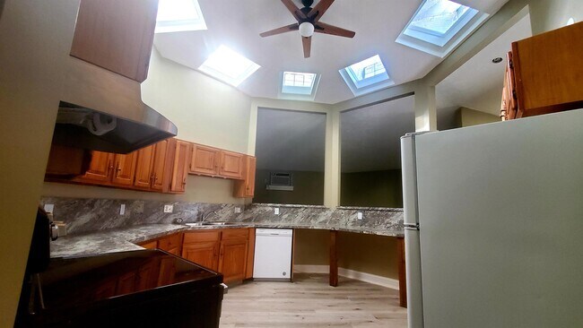 Foto del edificio - 6251 S 48th St