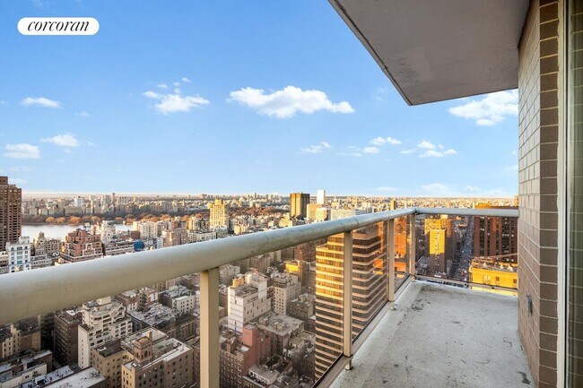 Foto del edificio - 200 E 89th St
