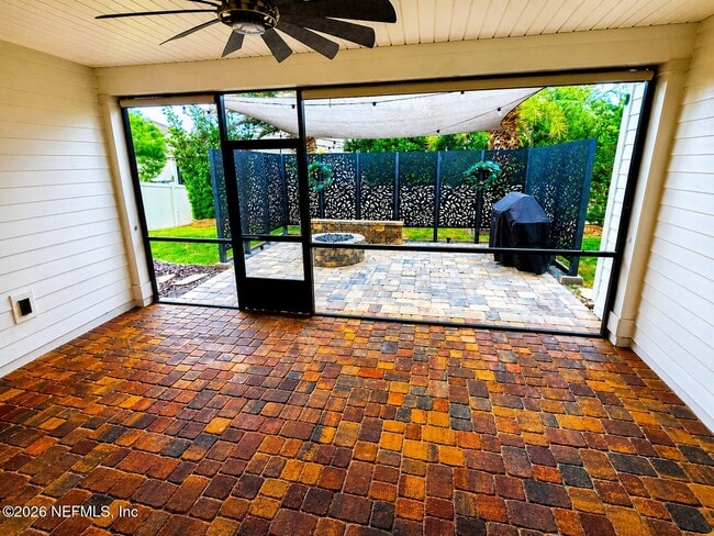 Building Photo - 2883 Las Calinas Blvd
