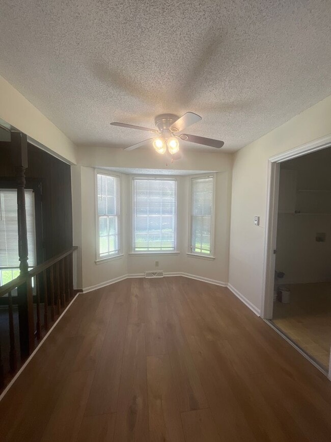 Building Photo - 3 Bedroom 2 Bath Ranch Home in the College Park Subdivision.