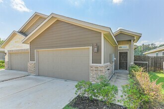 Building Photo - 122 Wickersham