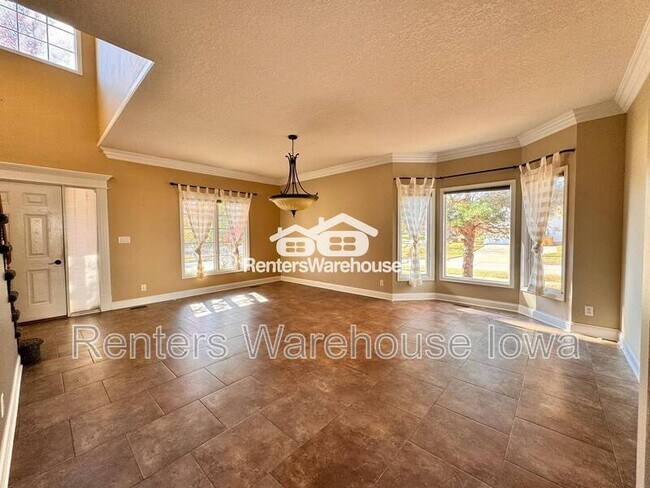 Foto del edificio - 15187 Wildwood Dr