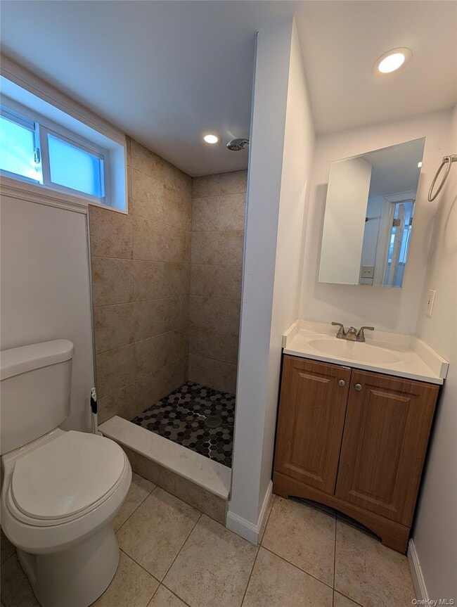 Building Photo - 33 E Vacation Dr