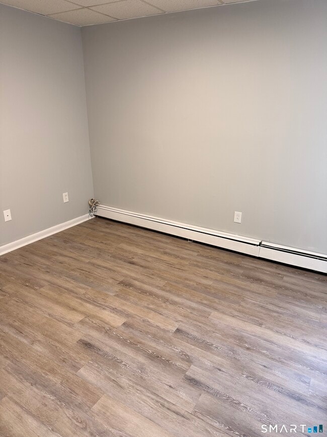 Building Photo - 197 S Leonard St