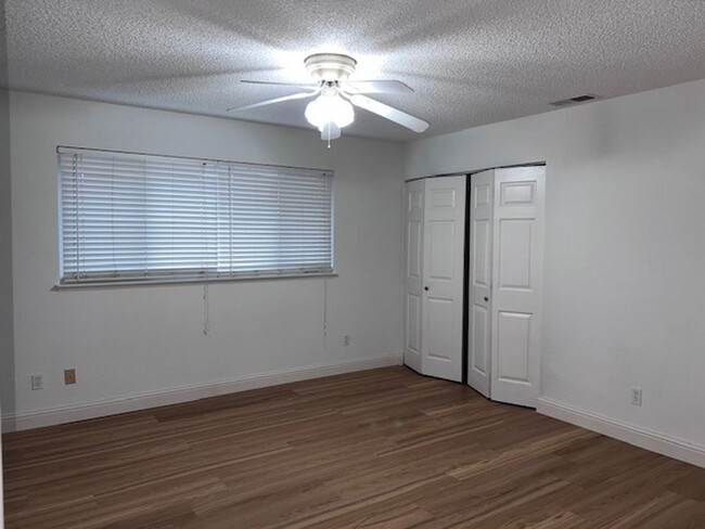 Building Photo - Completely remodeled 4 bedroom home with u...