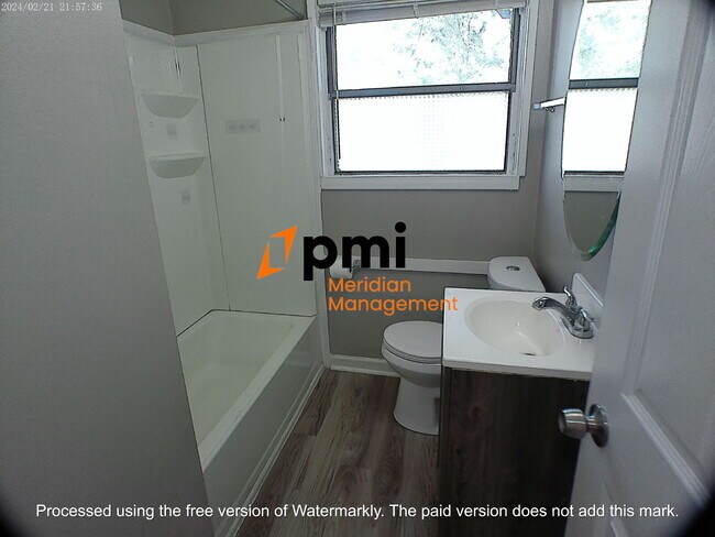 Foto del edificio - 7362 Westchester Dr